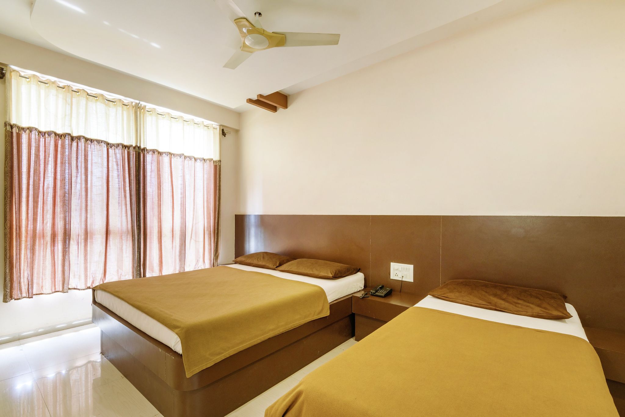 Krishna Sai Comfort Family With One Queen and One Single Bed