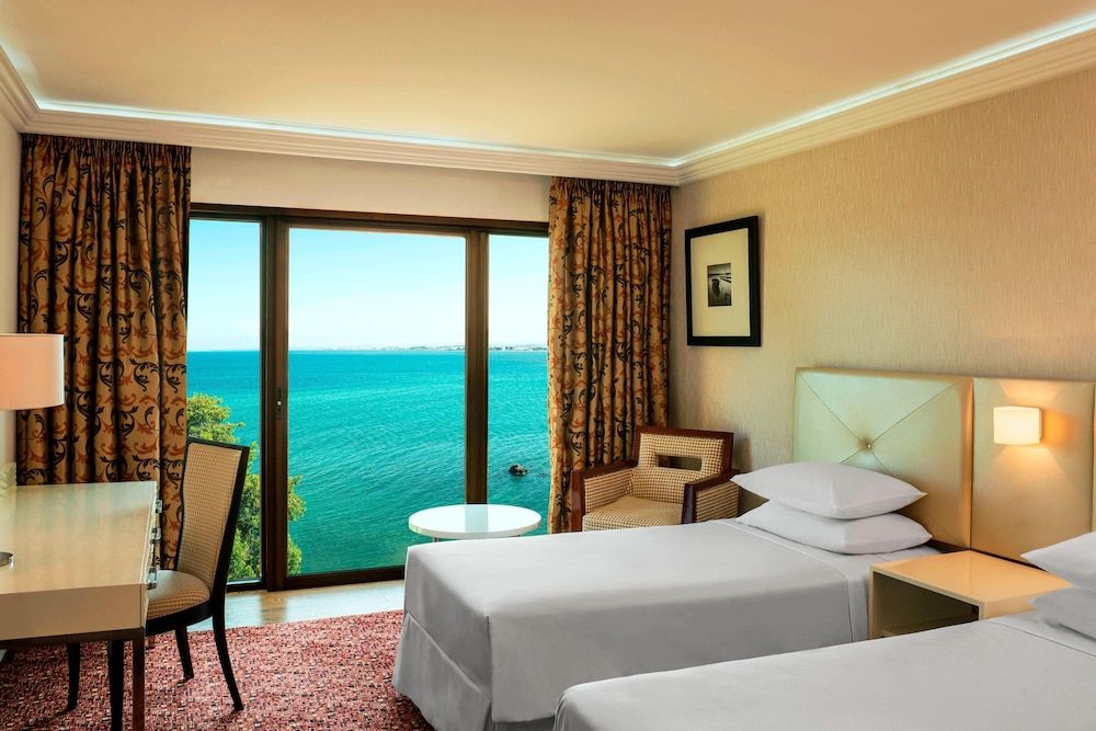 Club Room, 2 Twin Beds, Non Smoking, Garden View (Club Lounge Access)