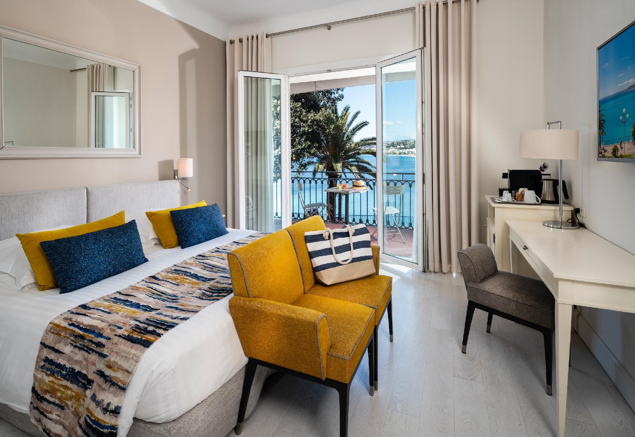 undefined Hotel Suisse 6