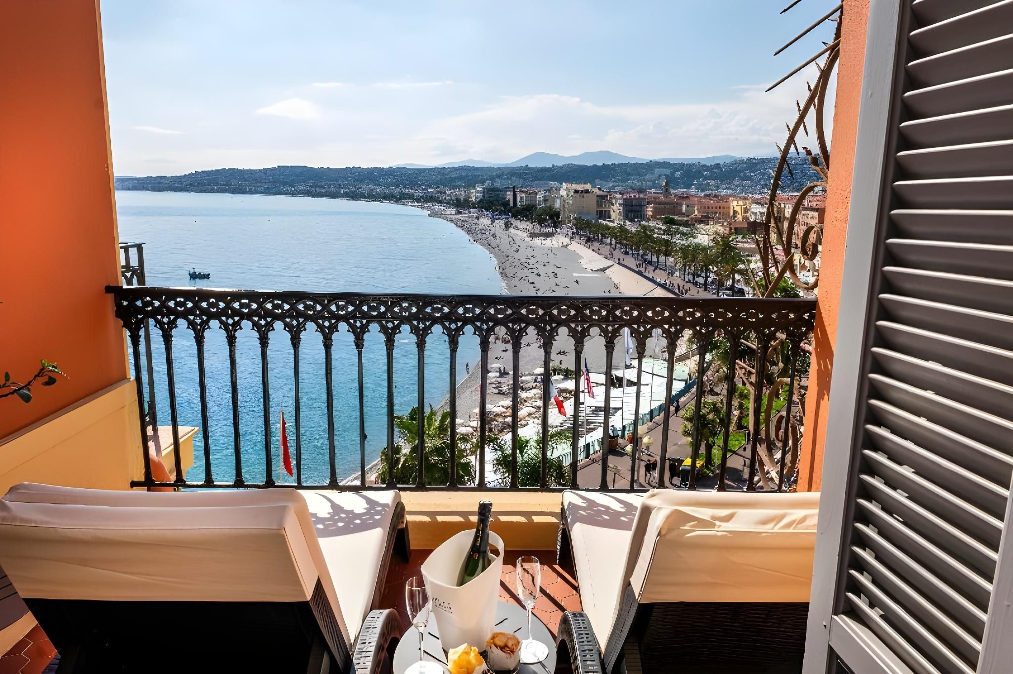 undefined Hotel Suisse 4