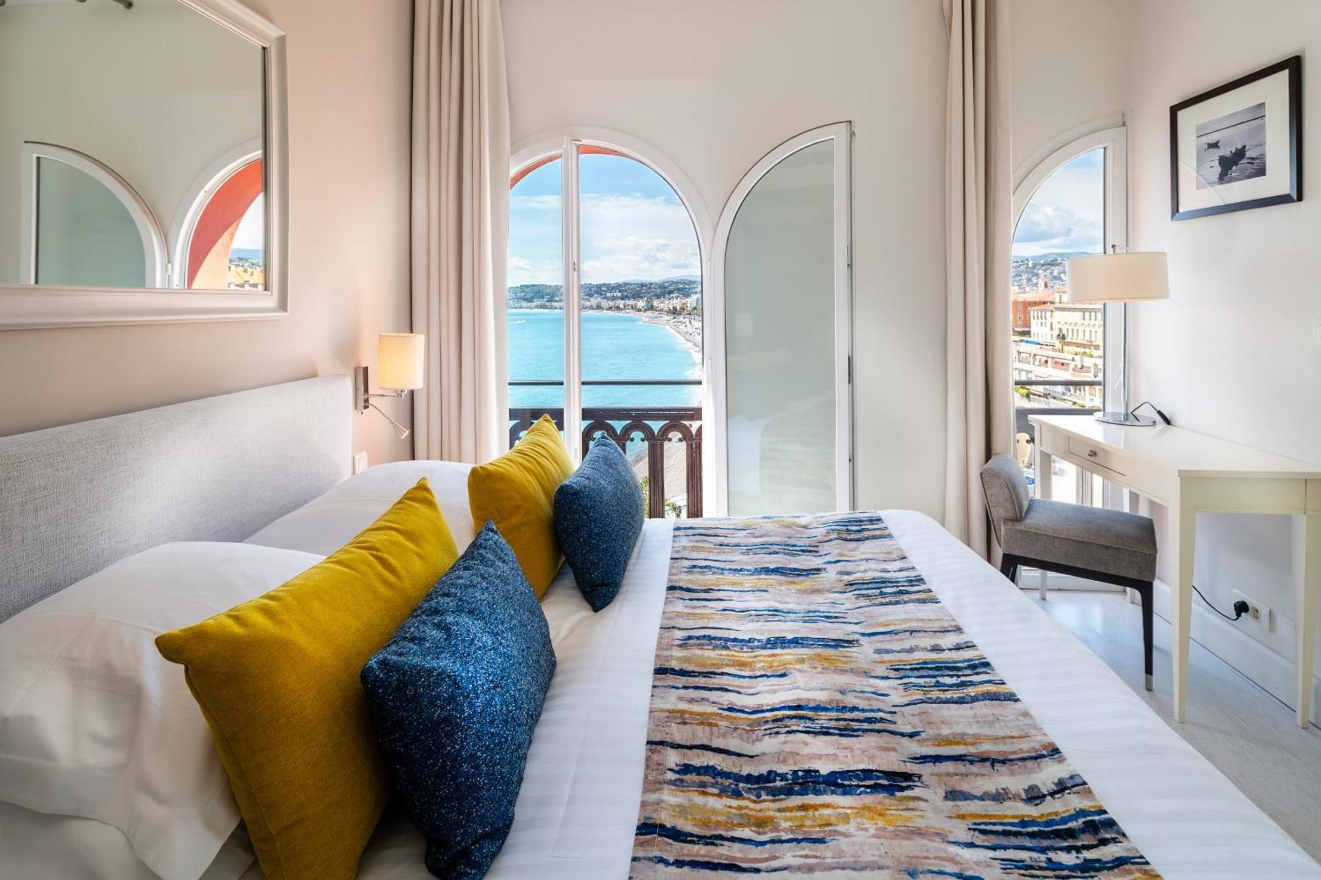 Hotel Suisse Tradition Double Room - Sea View 2