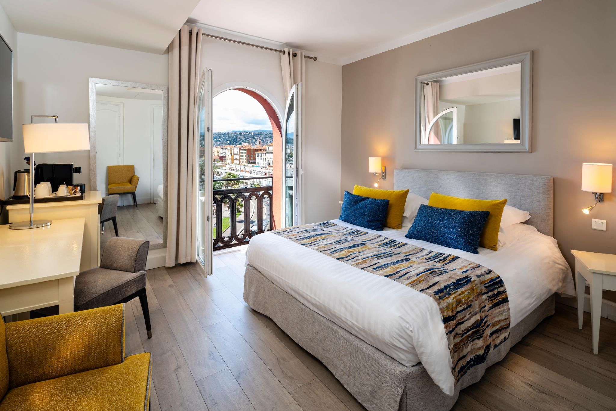 Hotel Suisse Tradition Double Room - Sea View