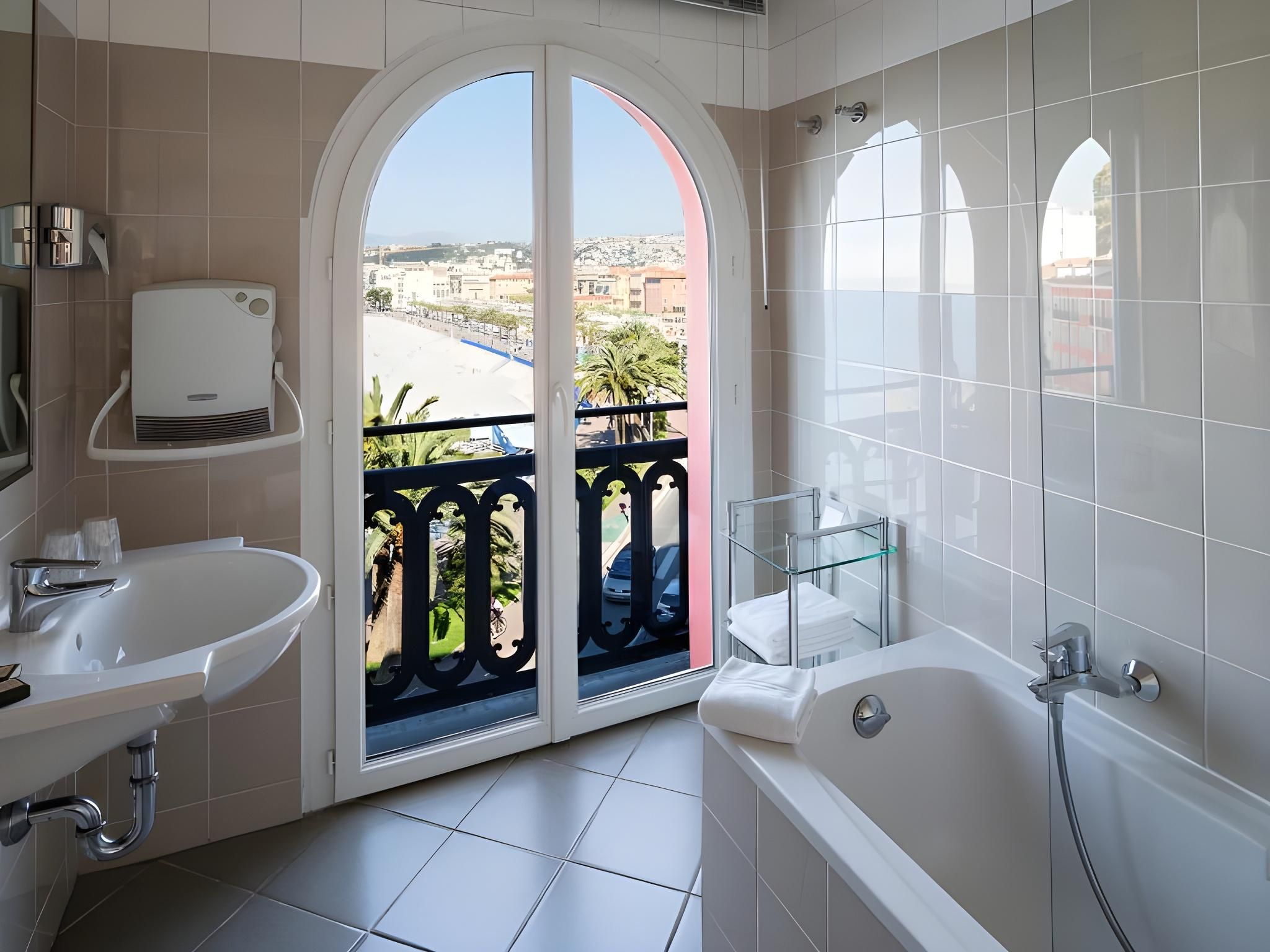 Hotel Suisse Superior Double Room - Sea View 3