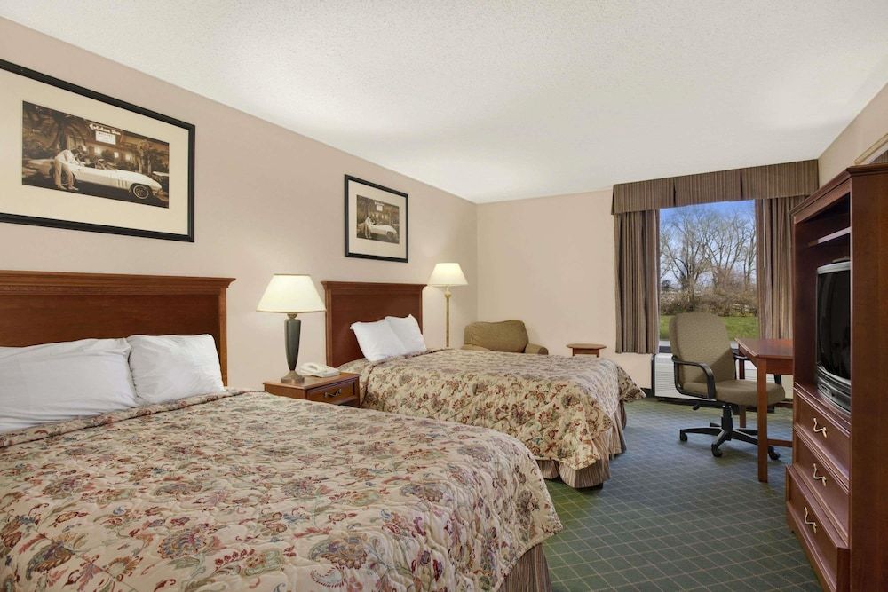 undefined Days Inn by Wyndham Columbus Airport