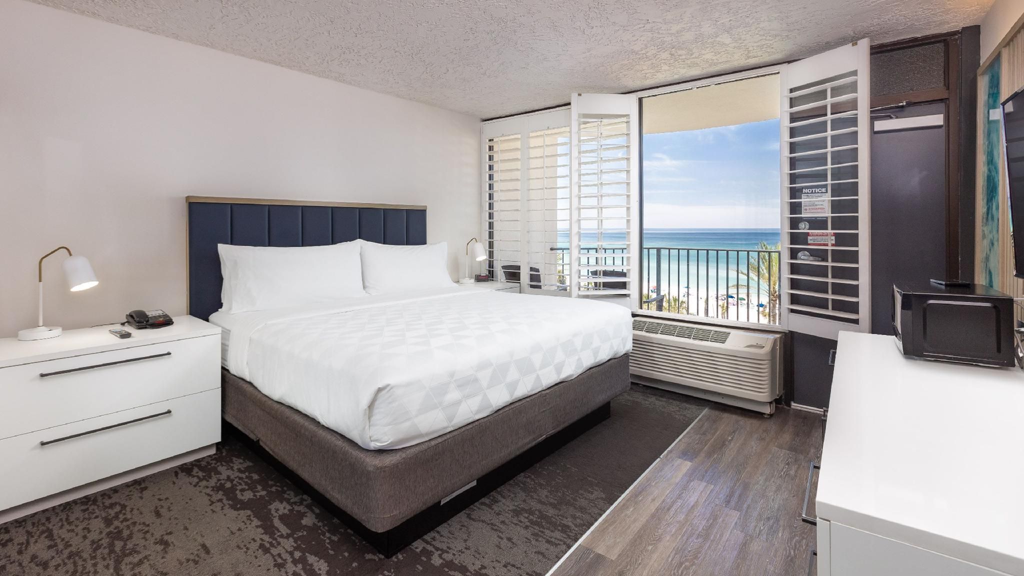 1 King 1 Bunk Bed Standard Oceanfront