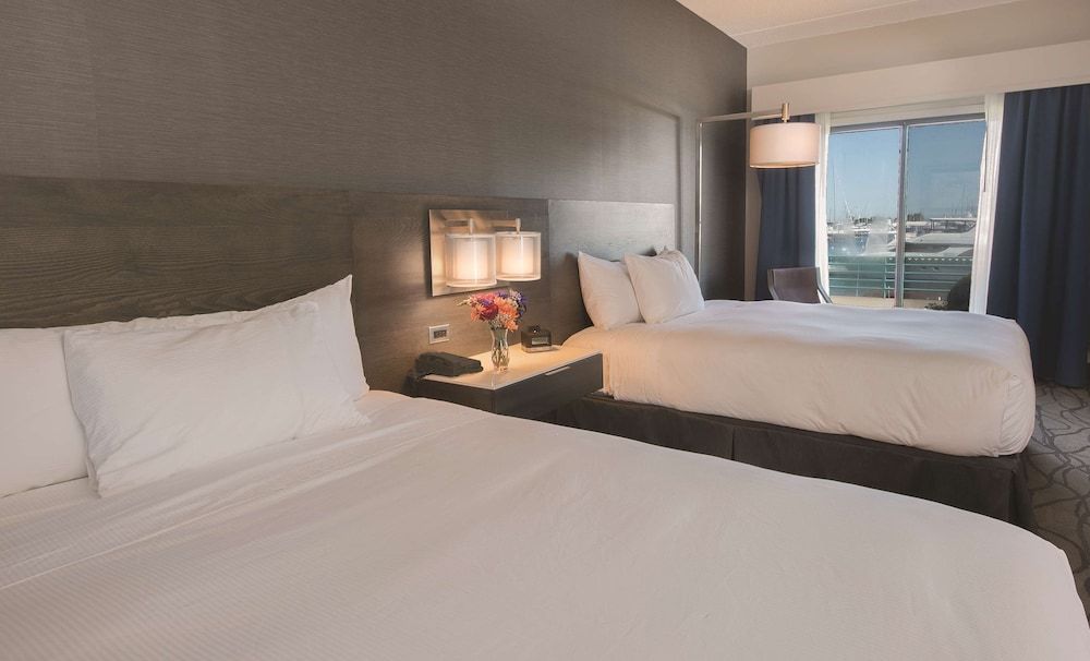 Room, 2 Queen Beds, Non Smoking, Marina View