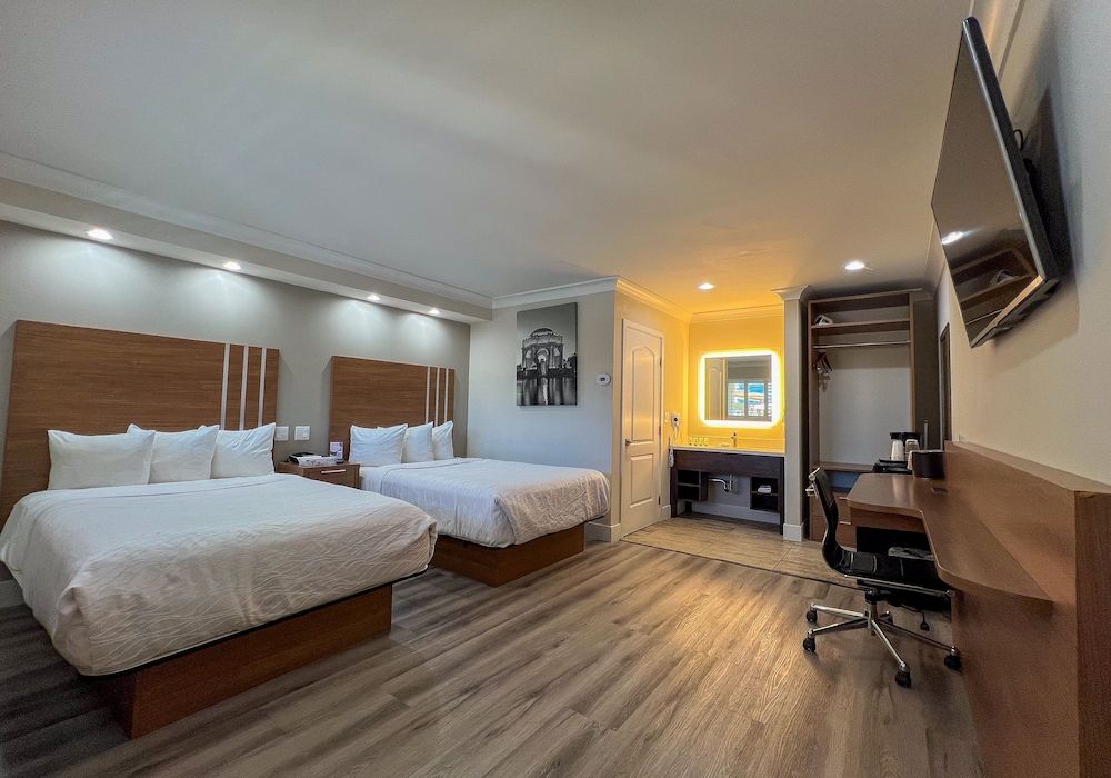 undefined Greenwich Inn