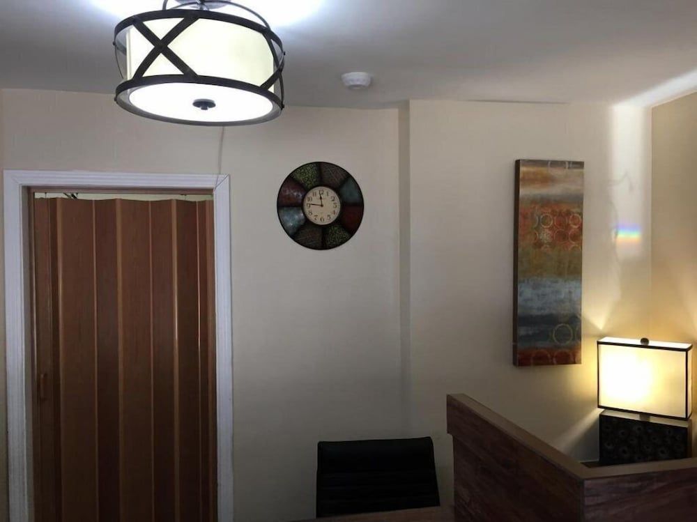 undefined Civic Center Inn 9