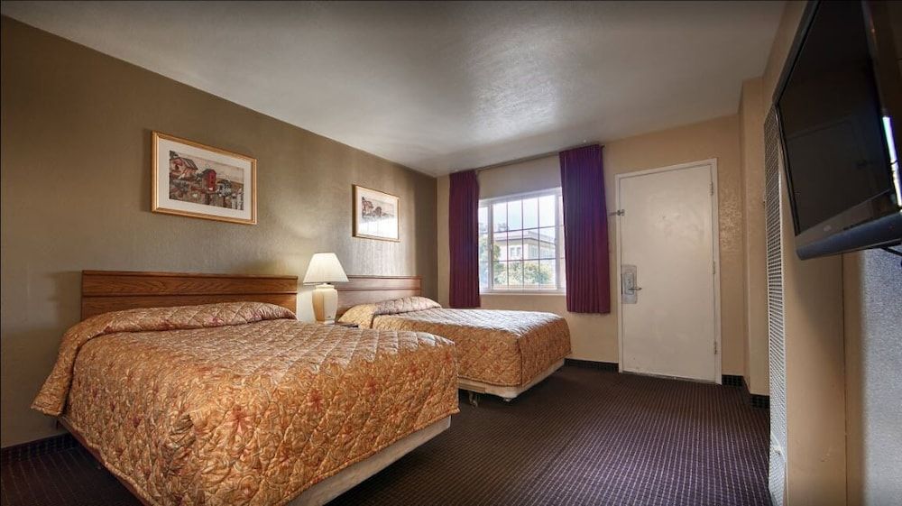 undefined Civic Center Inn