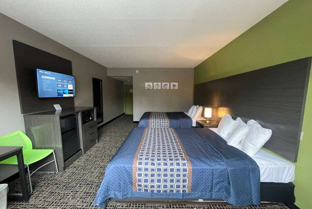 Room, 2 Queen Beds, Accessible, Non Smoking (Tub with Grab Bars)