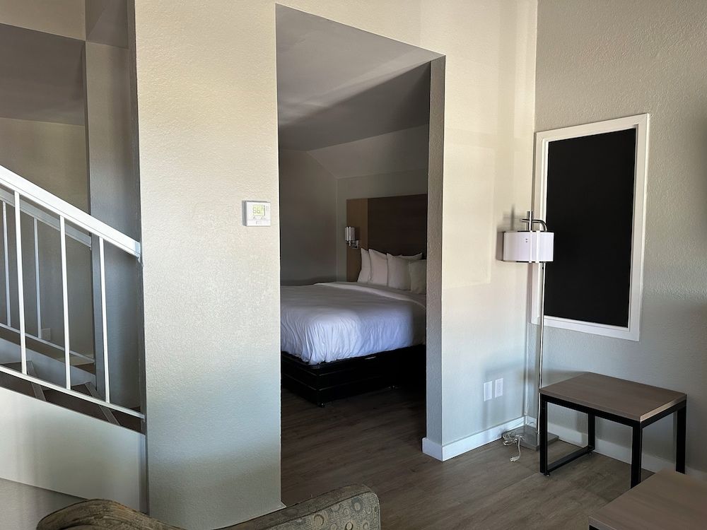 Suite, Multiple Beds, Non Smoking