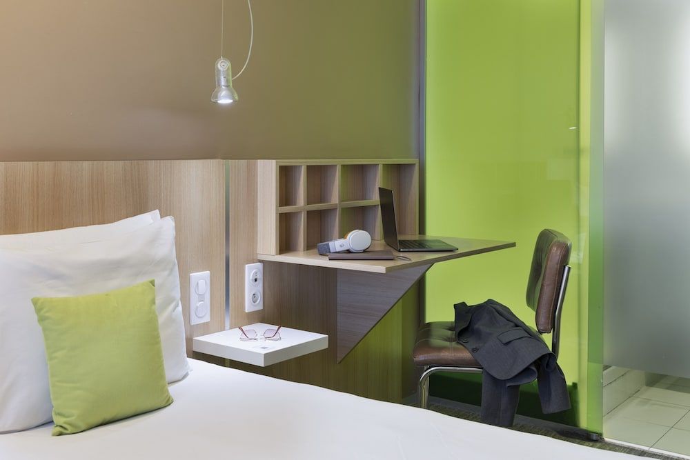 undefined Mercure Paris gare du Nord la Fayette 10