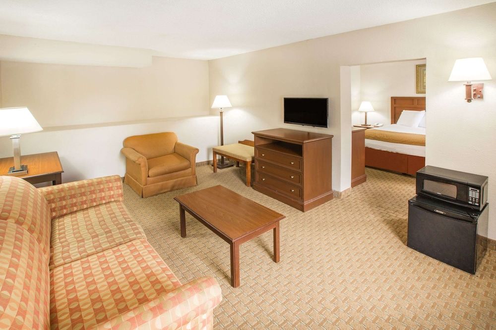 Studio Suite, 1 King Bed, Non Smoking
