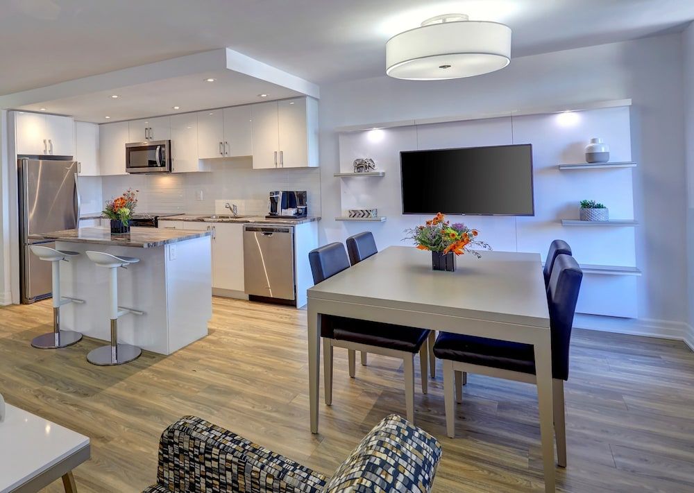 undefined Town Inn Suites Hotel 4