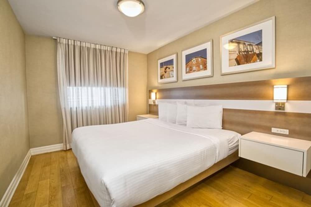 undefined Town Inn Suites Hotel 8