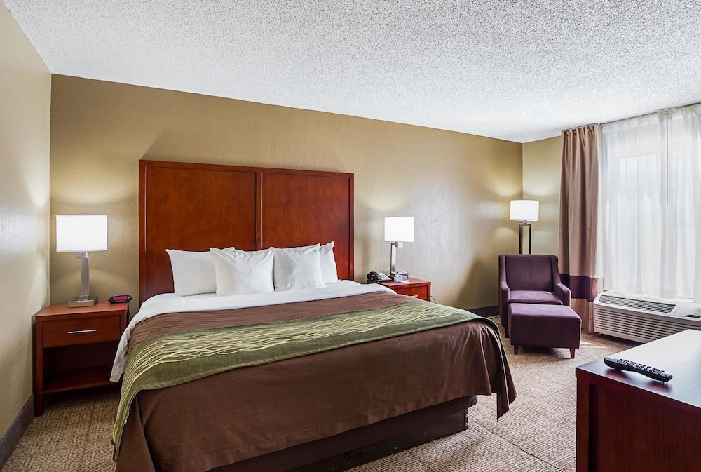Suite, 1 King Bed, Non Smoking