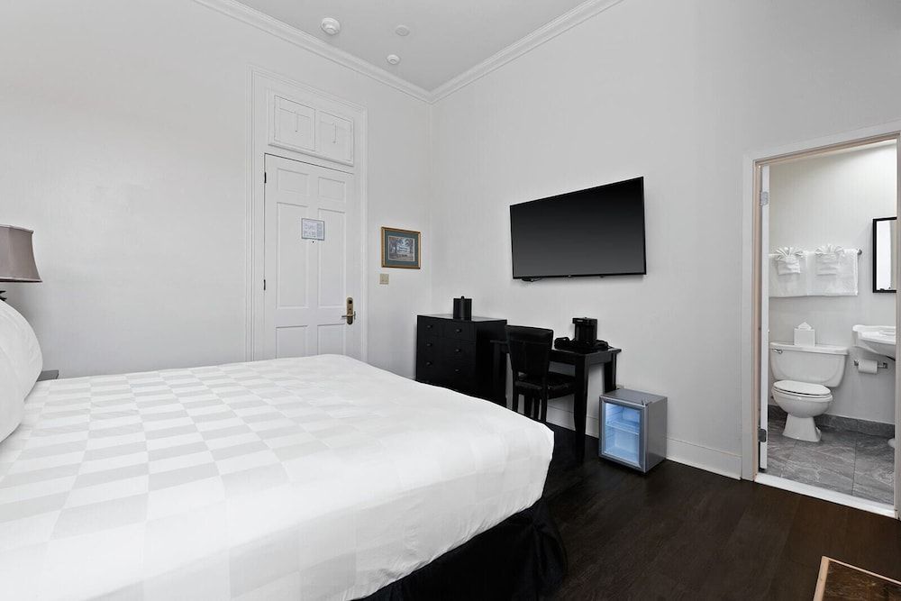 Deluxe Room, 1 King Bed