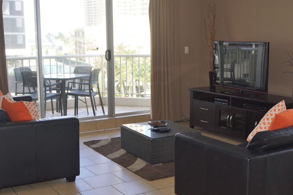 Moorings On Cavill One Bedroom - Budget 6