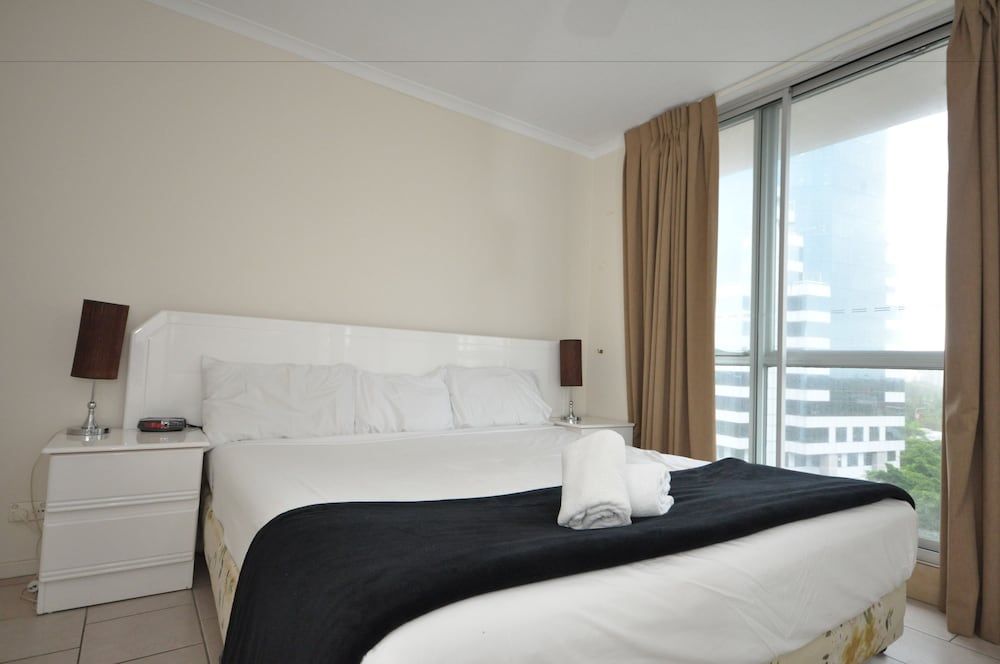 Moorings On Cavill One Bedroom - Budget
