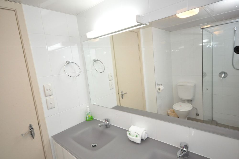 Moorings On Cavill One Bedroom - Budget 4