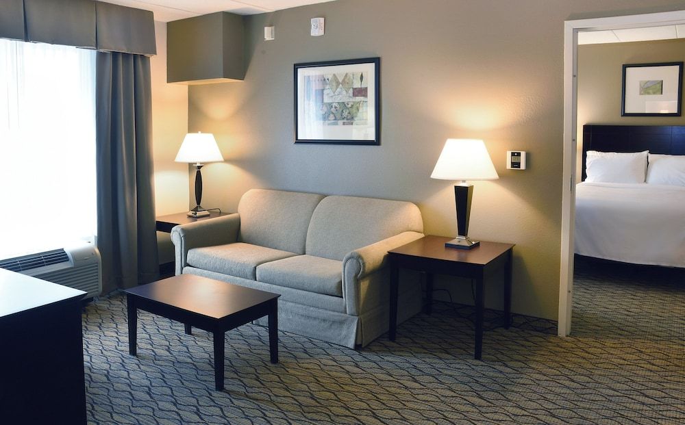 Suite, 2 Queen Beds, Accessible (Communications)