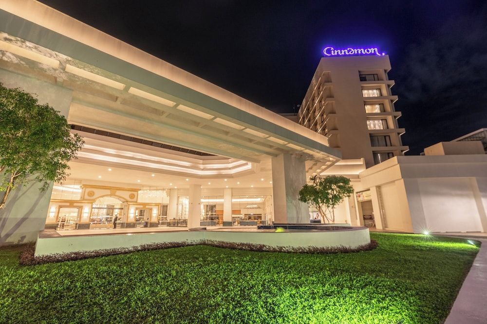 undefined Cinnamon Grand Colombo 10