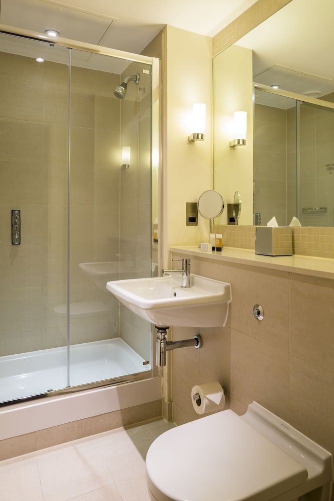 The Resident Kensington Small Double Room 2