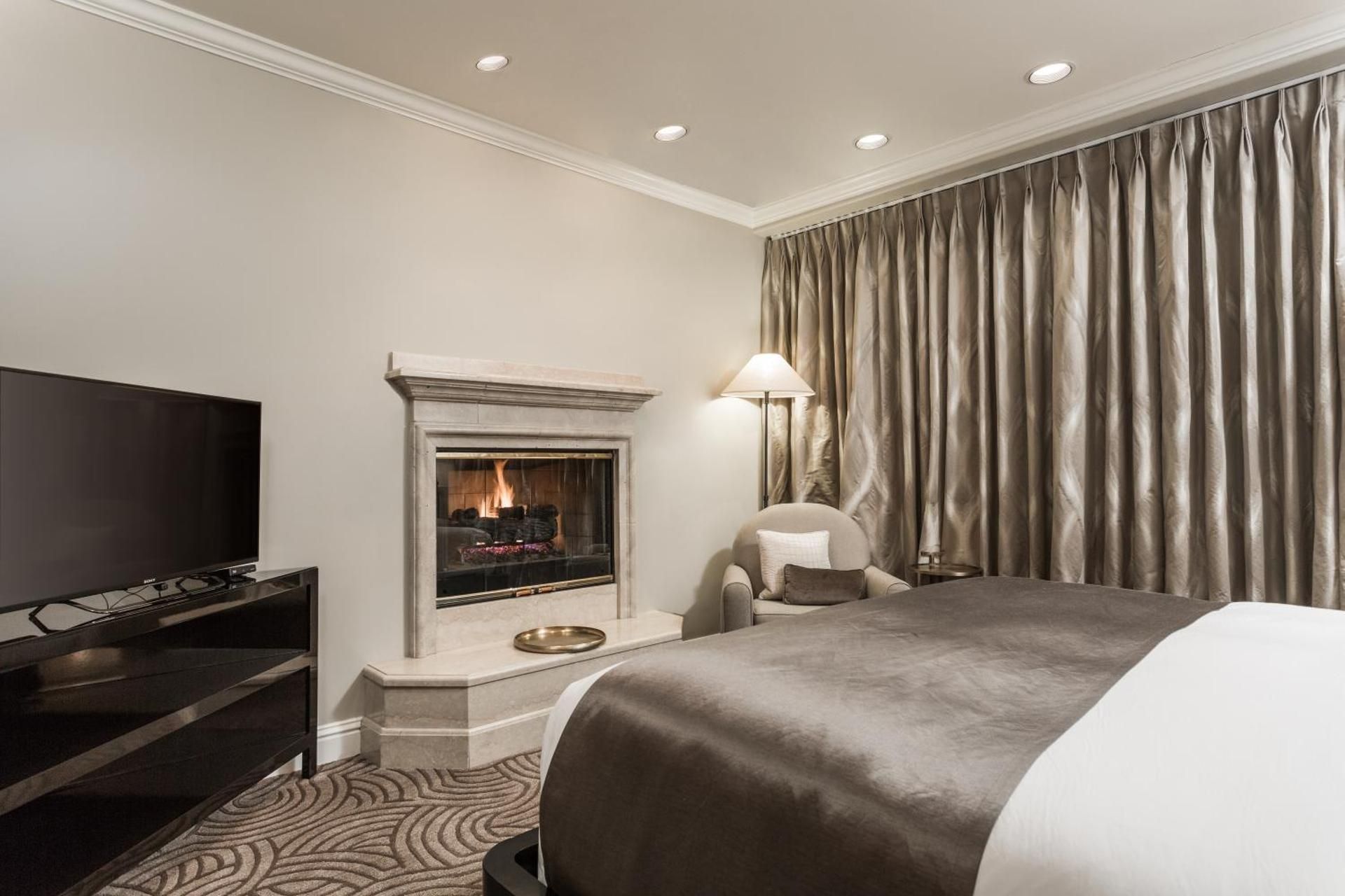 Luxury King Room