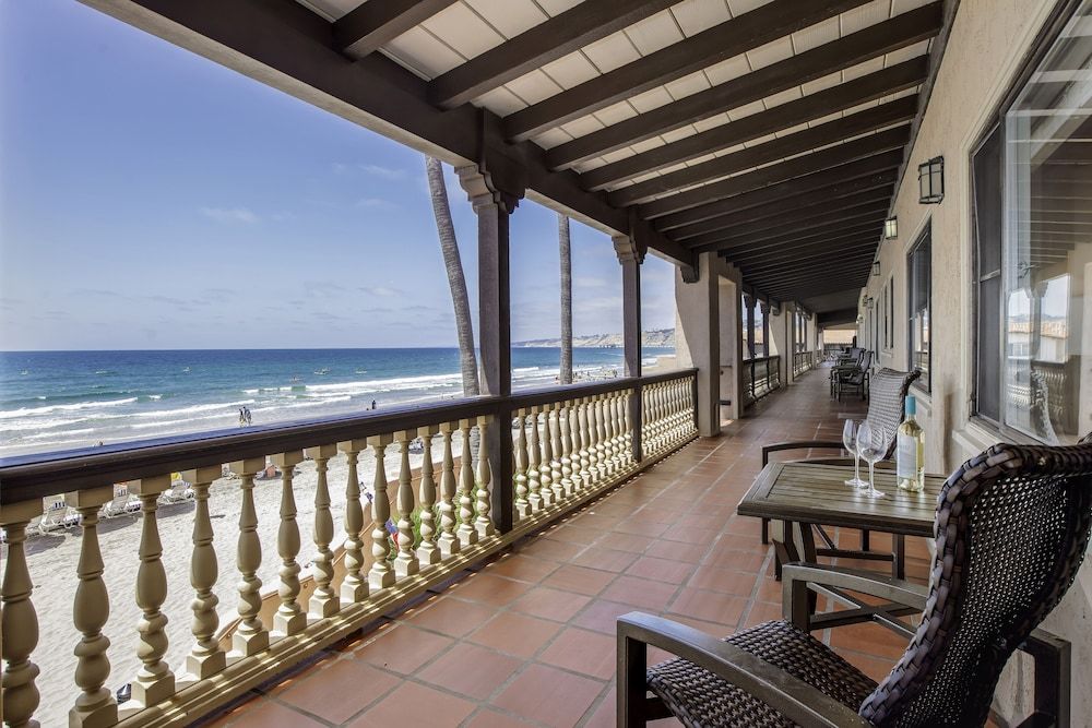 La Jolla Beach and Tennis Club Suite, 1 Twin Bed, Kitchen, Ocean View (Beachfront 1 Bedroom Suite with Kitch) 3