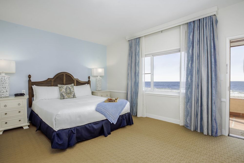 La Jolla Beach and Tennis Club Suite, 1 Twin Bed, Kitchen, Ocean View (Beachfront 1 Bedroom Suite with Kitch)