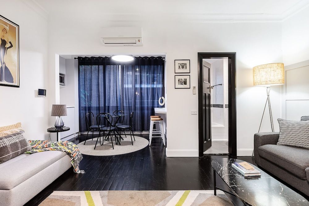Regents Court Sydney Superior Studio Suite 6