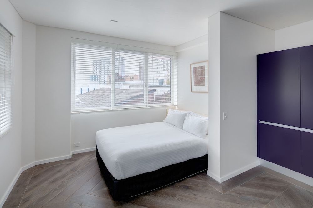 Regents Court Sydney Executive Apartment, City View