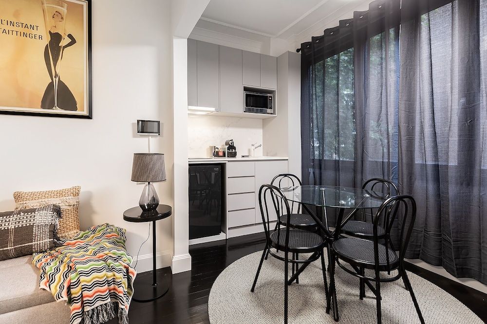 Regents Court Sydney Superior Studio Suite 5