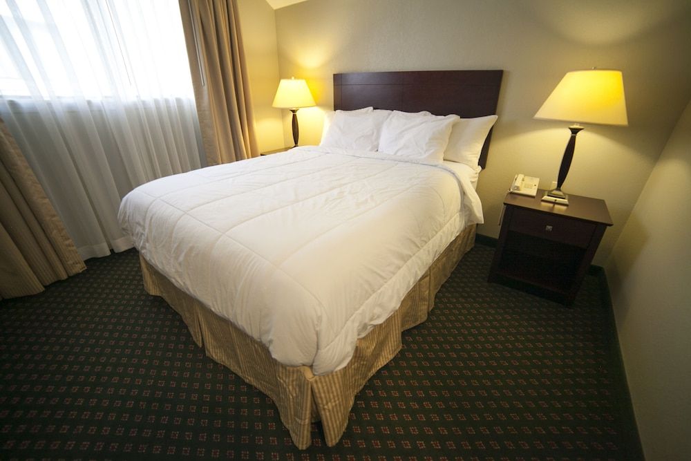 Standard Suite, 1 King Bed