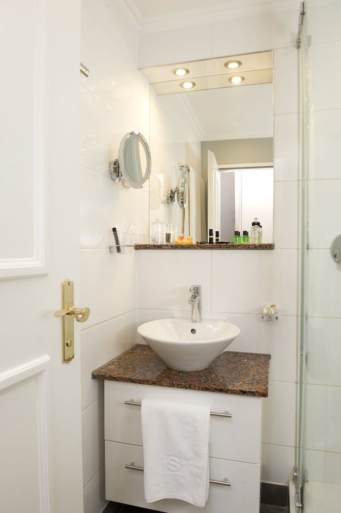 Hotel Splendid-Dollmann Standard Room, Garden View 5