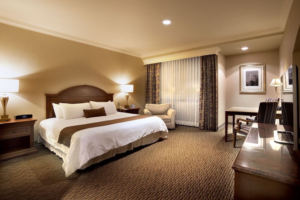 Hotel Araiza Mexicali Deluxe Room 2