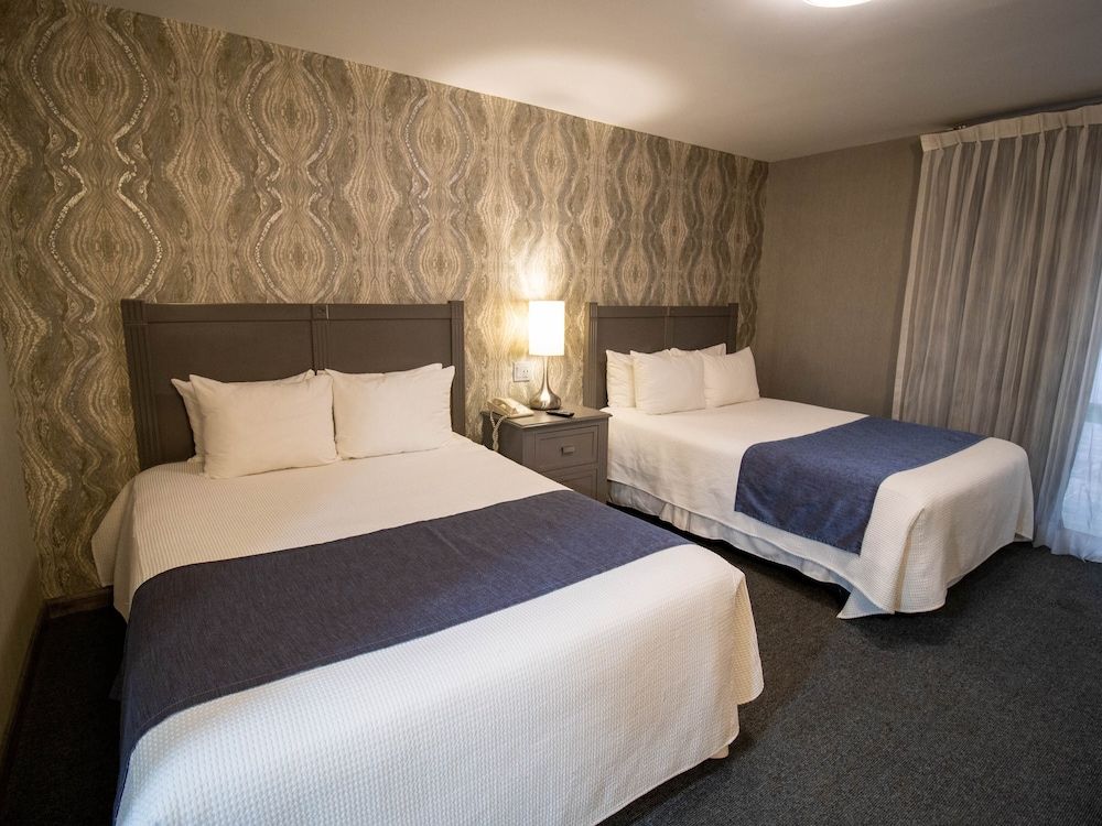 Hotel Araiza Mexicali Deluxe Suite, 2 Double Beds 2