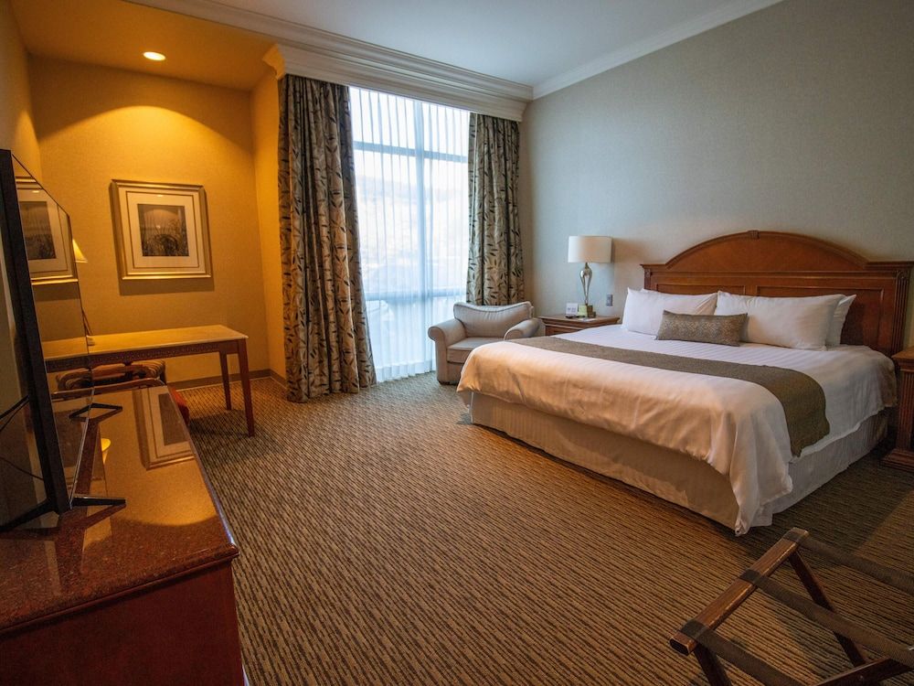 Hotel Araiza Mexicali Deluxe Room 7