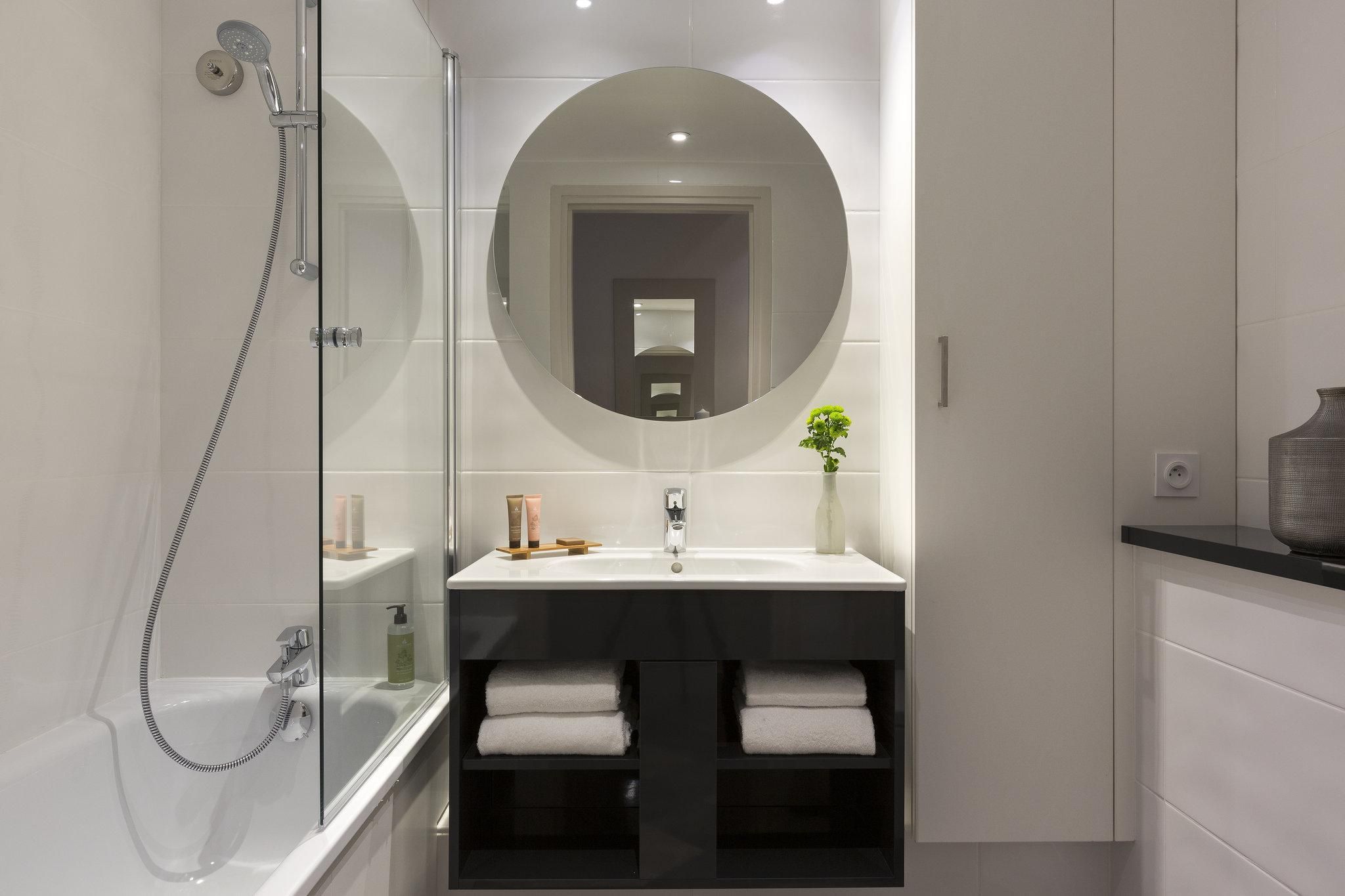 Citadines Trocadéro Paris Studio Double or Twin Beds 2