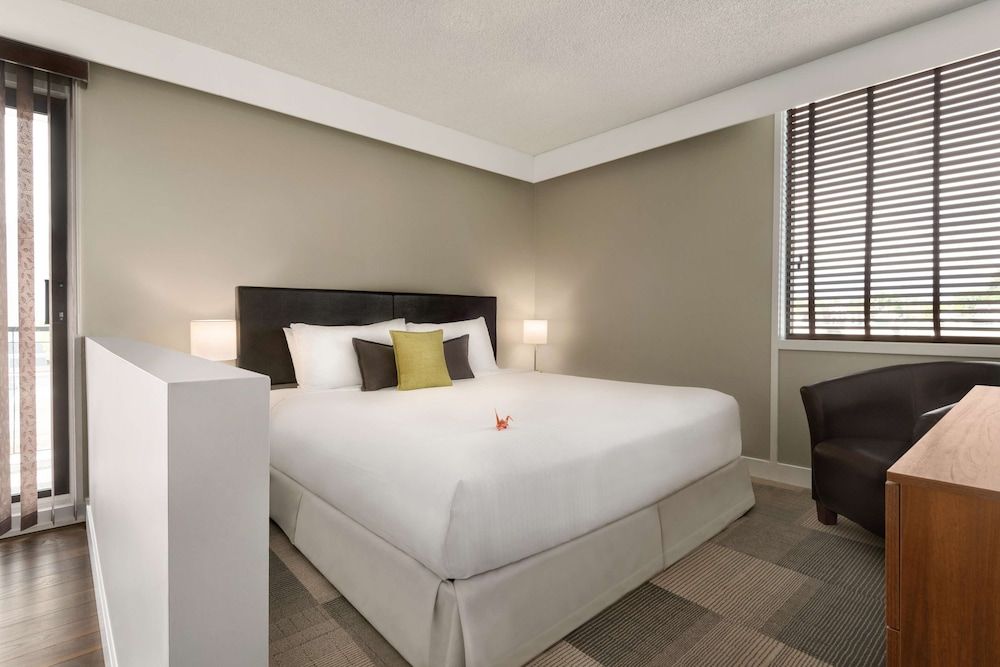 Coast Prince George Hotel by APA Junior Suite, 1 King Bed (Coast Premium King Junior Suite) 2