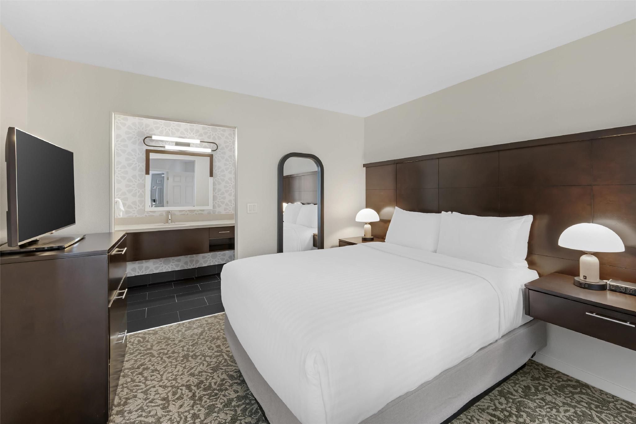Two Bedroom Suite King and Queen