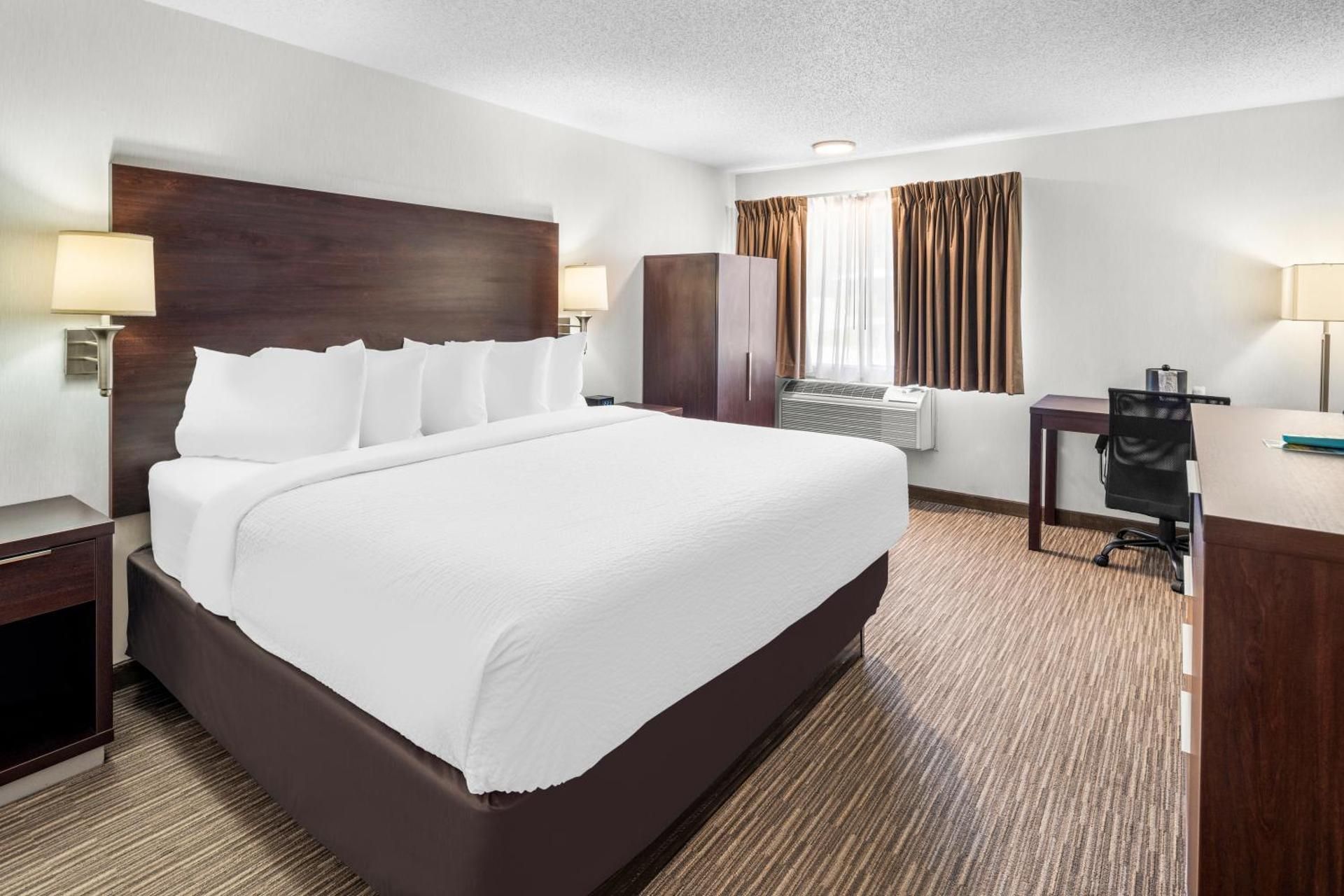 King Room - Disability Access/Non-Smoking
