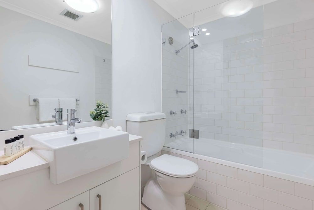 Oaks Sydney Goldsbrough Suites Executive Apartment, 2 Bedrooms, City View (Split Level) 11