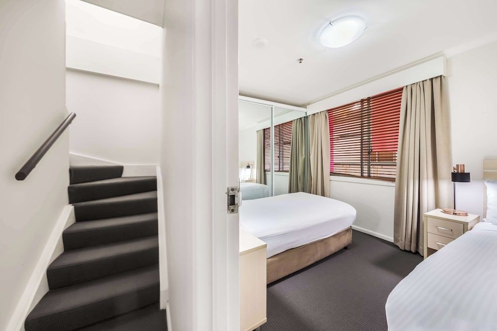 Oaks Sydney Goldsbrough Suites Executive Apartment, 2 Bedrooms, City View (Split Level) 5