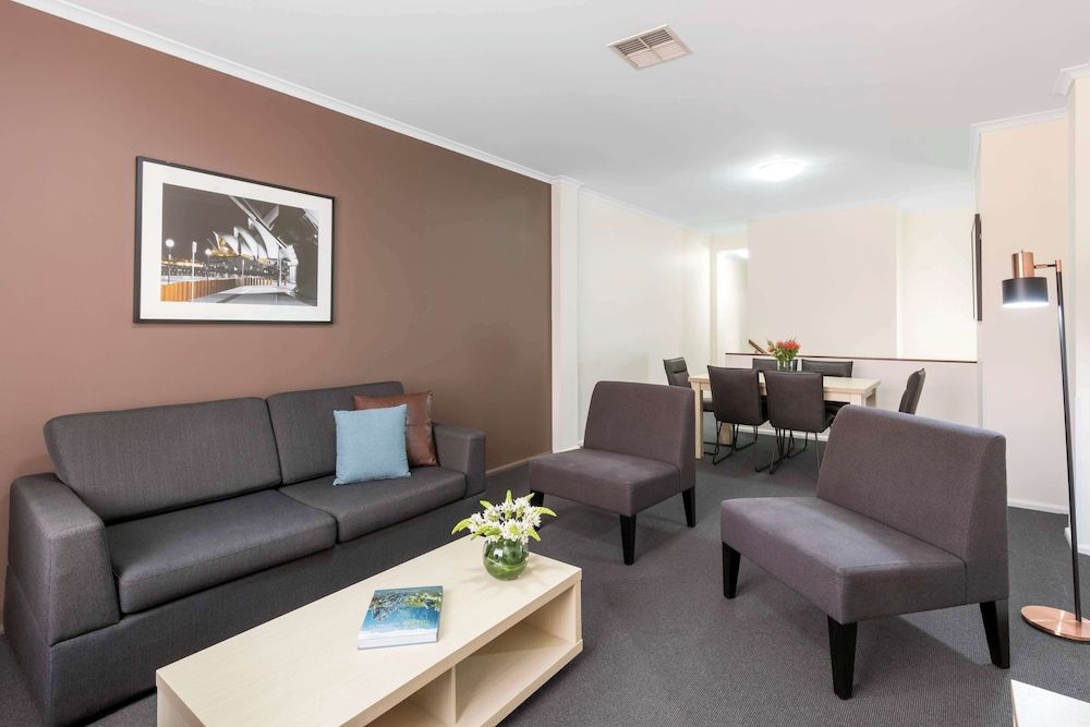 Oaks Sydney Goldsbrough Suites Executive Apartment, 2 Bedrooms, City View (Split Level) 15