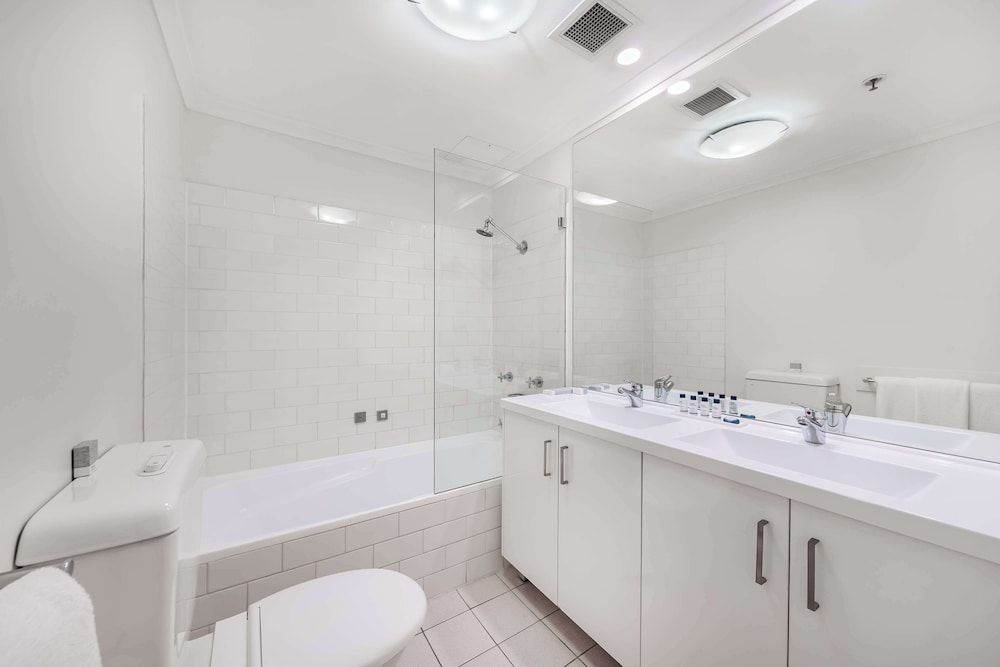 Oaks Sydney Goldsbrough Suites Executive Apartment, 2 Bedrooms, City View (Split Level) 12