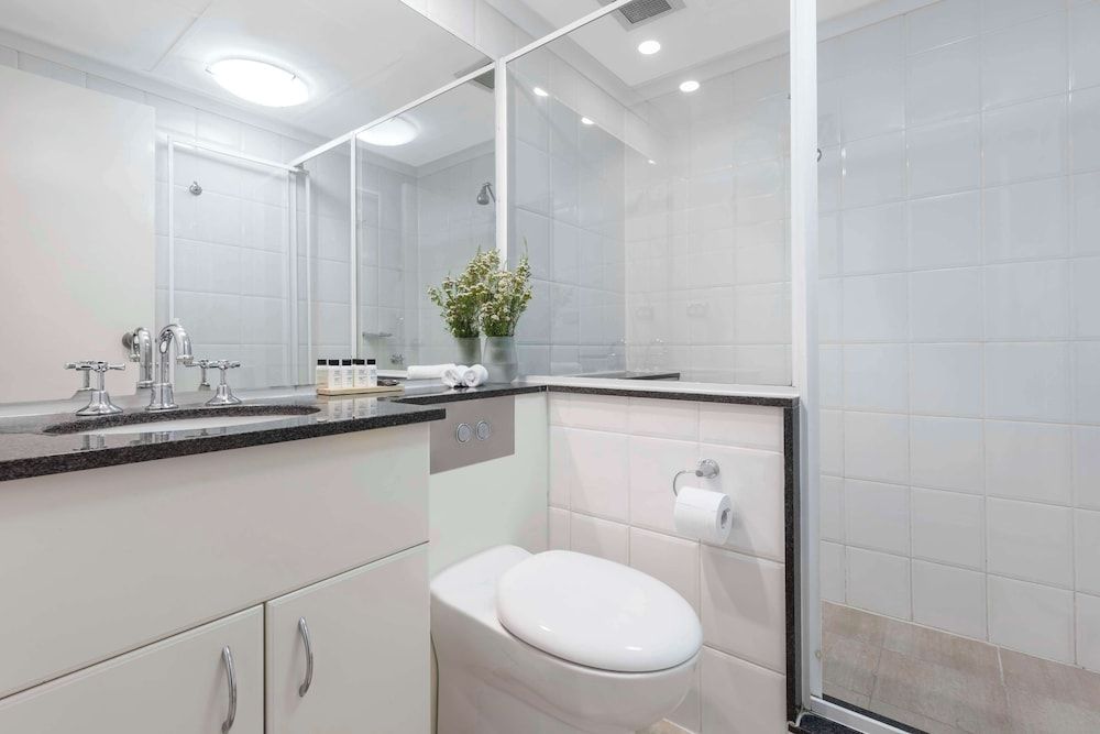 Oaks Sydney Goldsbrough Suites Executive Apartment, 2 Bedrooms, City View (Split Level) 9