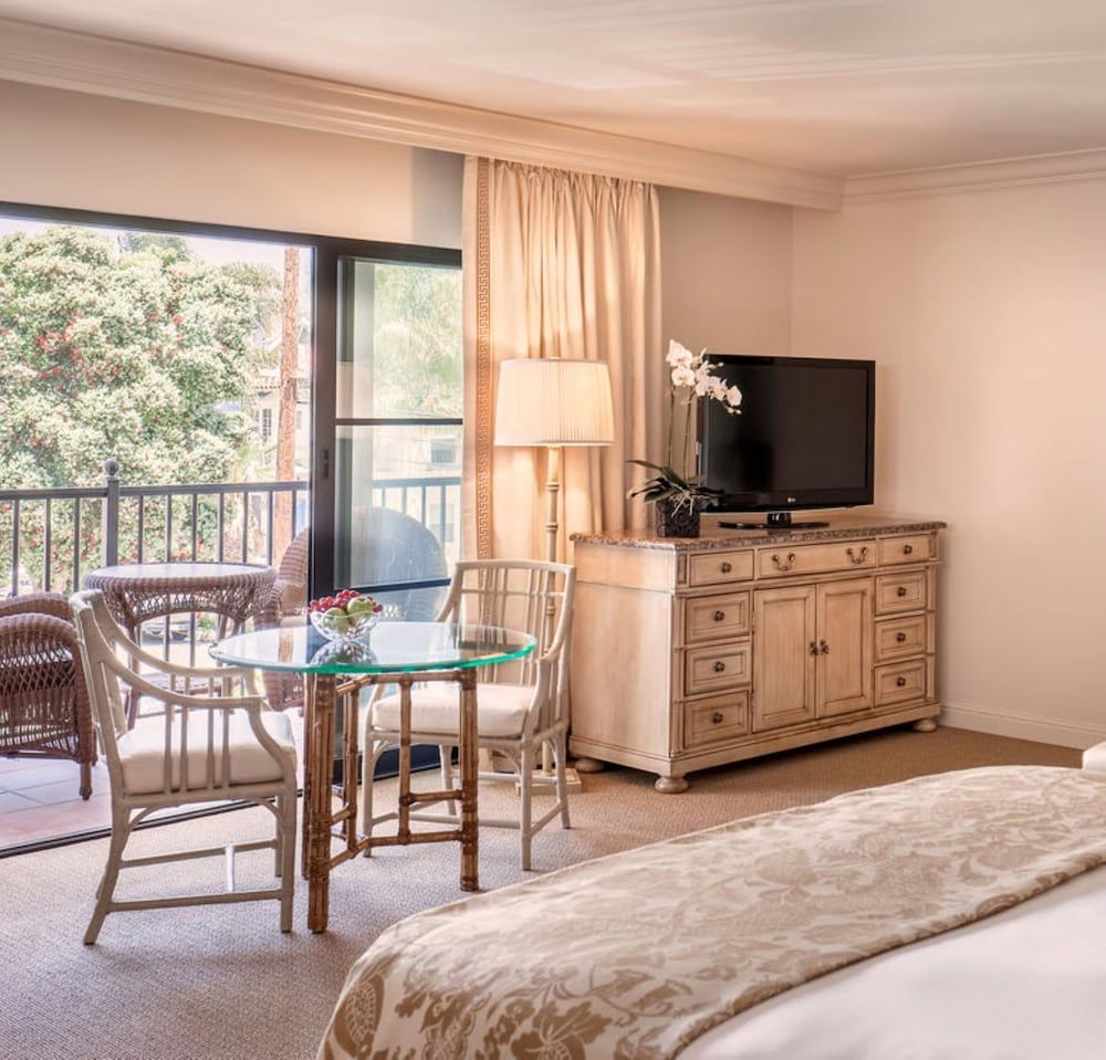 Santa Barbara Inn Standard Room, 1 King Bed 2