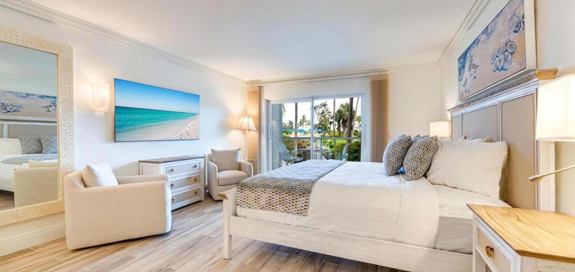 Pool/Gulf View First Floor King