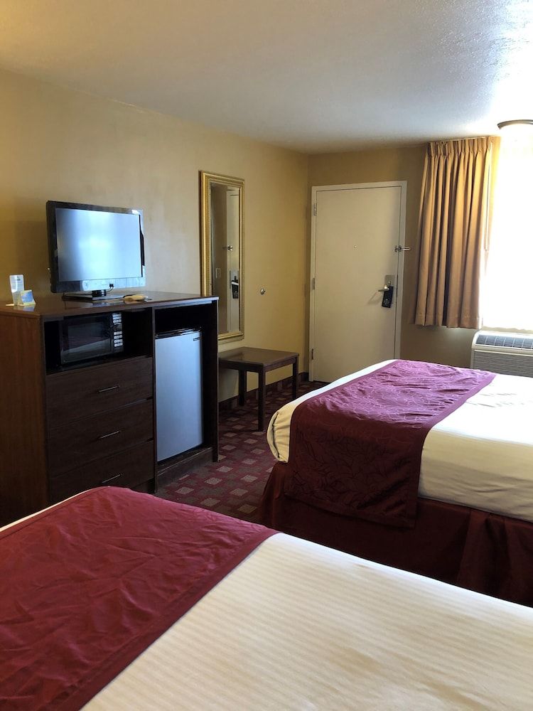 Room, 2 Queen Beds, Accessible, Non Smoking